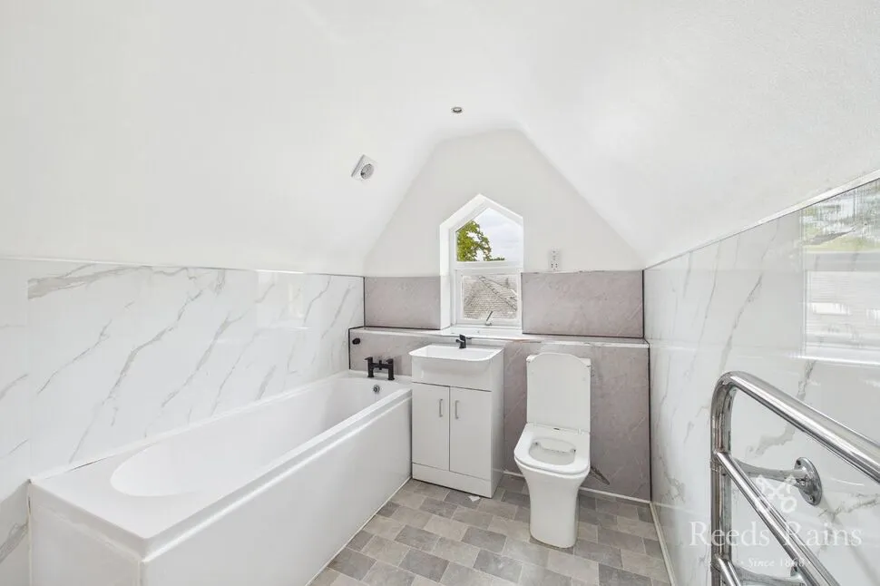 Ash Lea Grange, 1 Half Edge Lane, Manchester, M30, photo 3