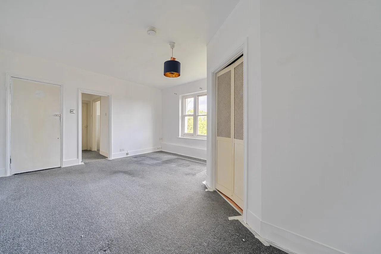 Kidbrooke Park Road, London, SE3, photo 3