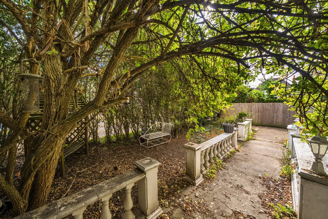 Kidbrooke Park Road, London, SE3, photo 8