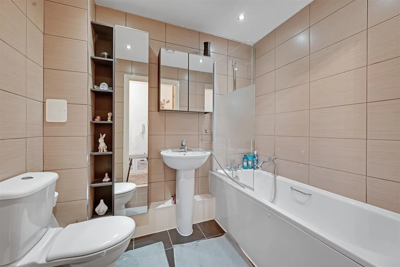 Needleman Close, London, photo 13