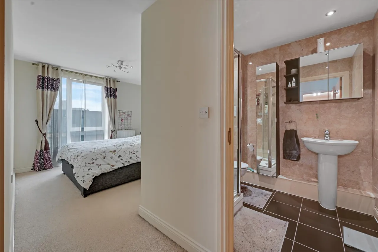 Needleman Close, London, photo 10