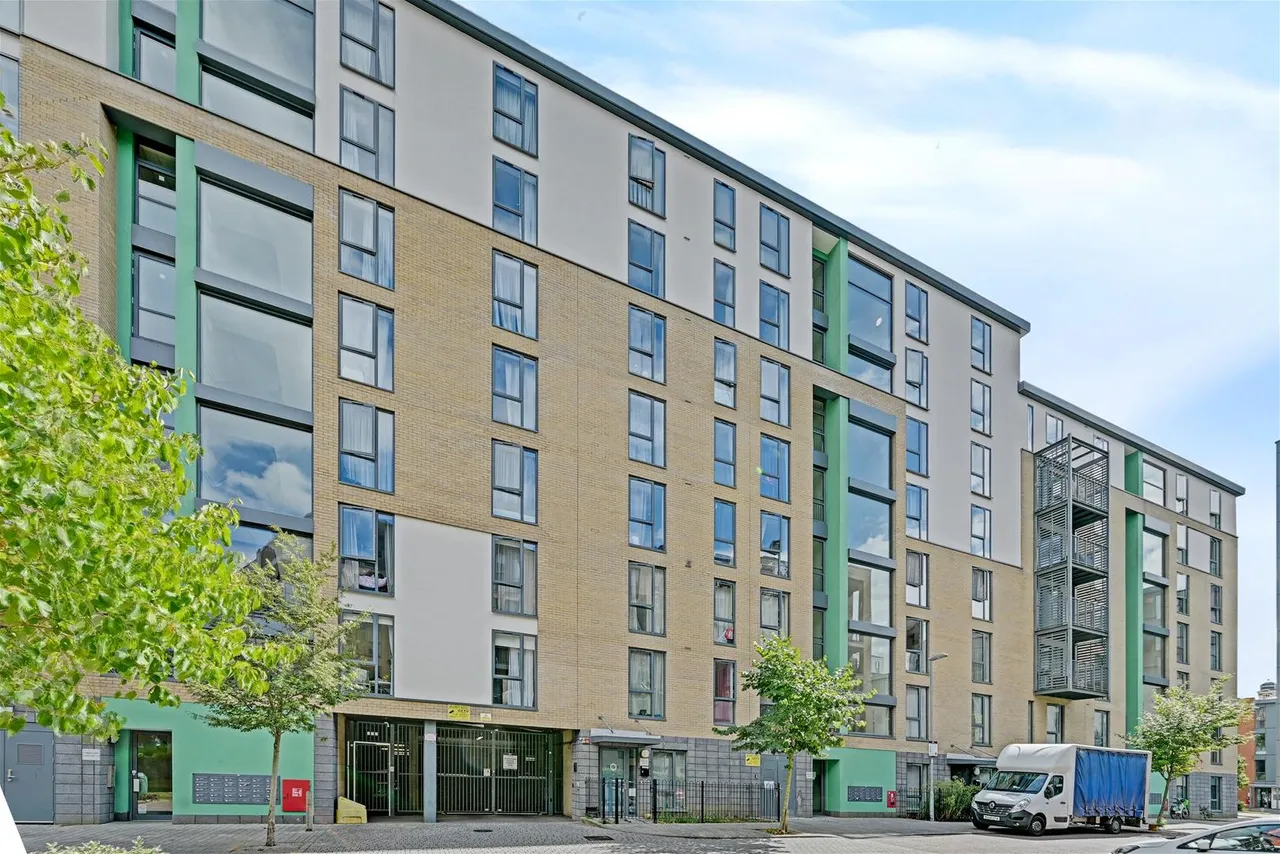 Needleman Close, London, photo 14