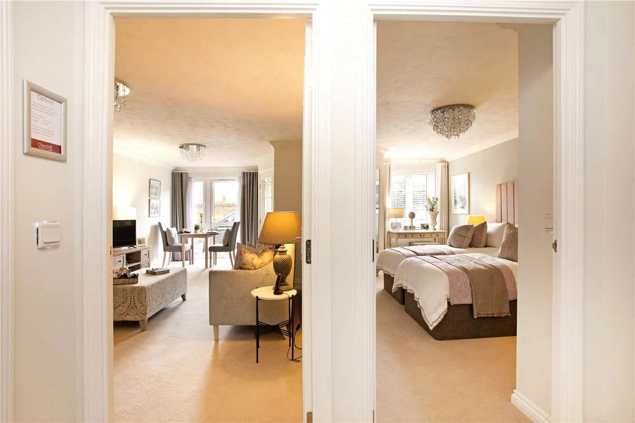 Dovehouse Lodge, Wratten Road, Hitchin, SG5, photo 9