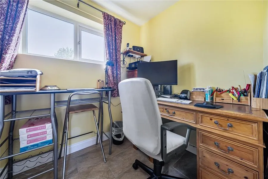 Bicester Road, Buckingham, MK18, photo 13