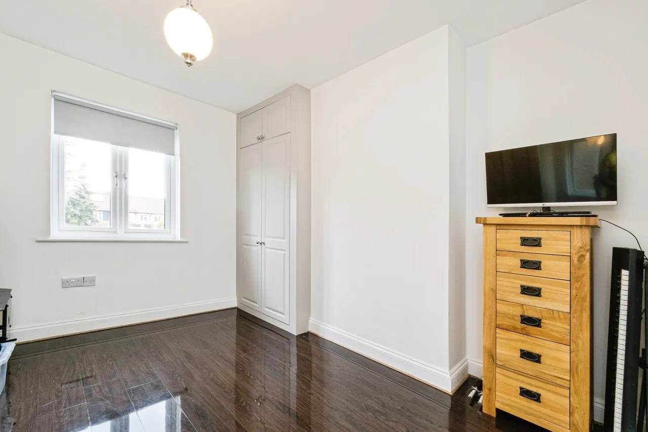 Marmion Avenue, London, E4, photo 15