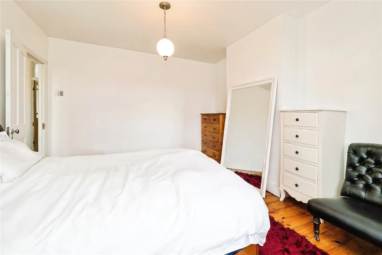 Marmion Avenue, London, E4, photo 12