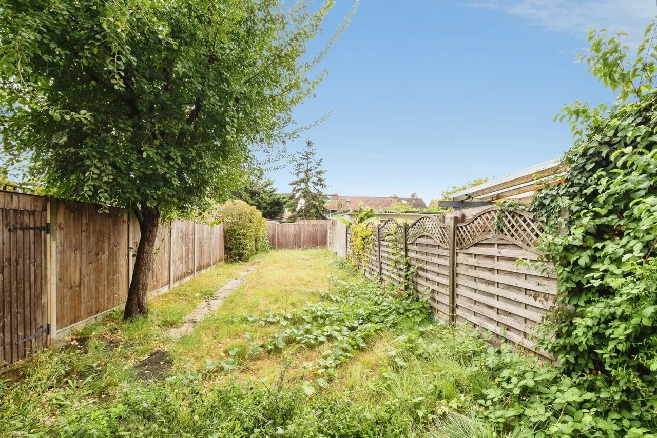Marmion Avenue, London, E4, photo 17