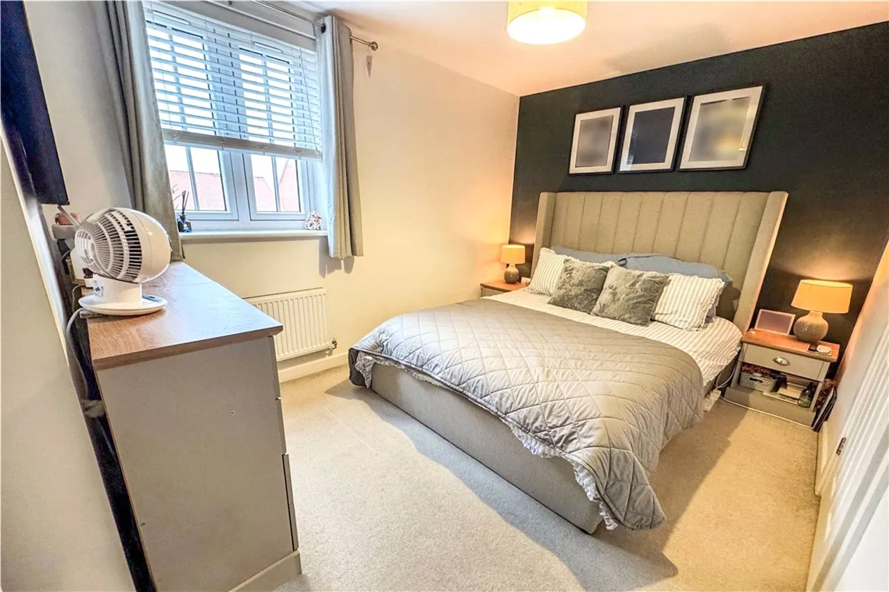 Montgomery Avenue, Wellesley, Aldershot, Hampshire, GU11 4DH, photo 6