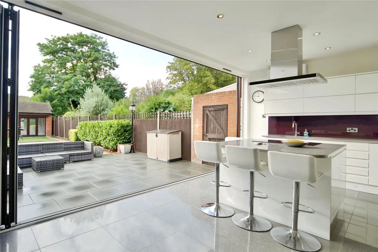 Southbury Road, Enfield, EN1, photo 13