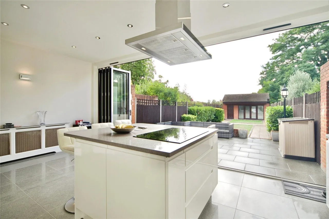 Southbury Road, Enfield, EN1, photo 14