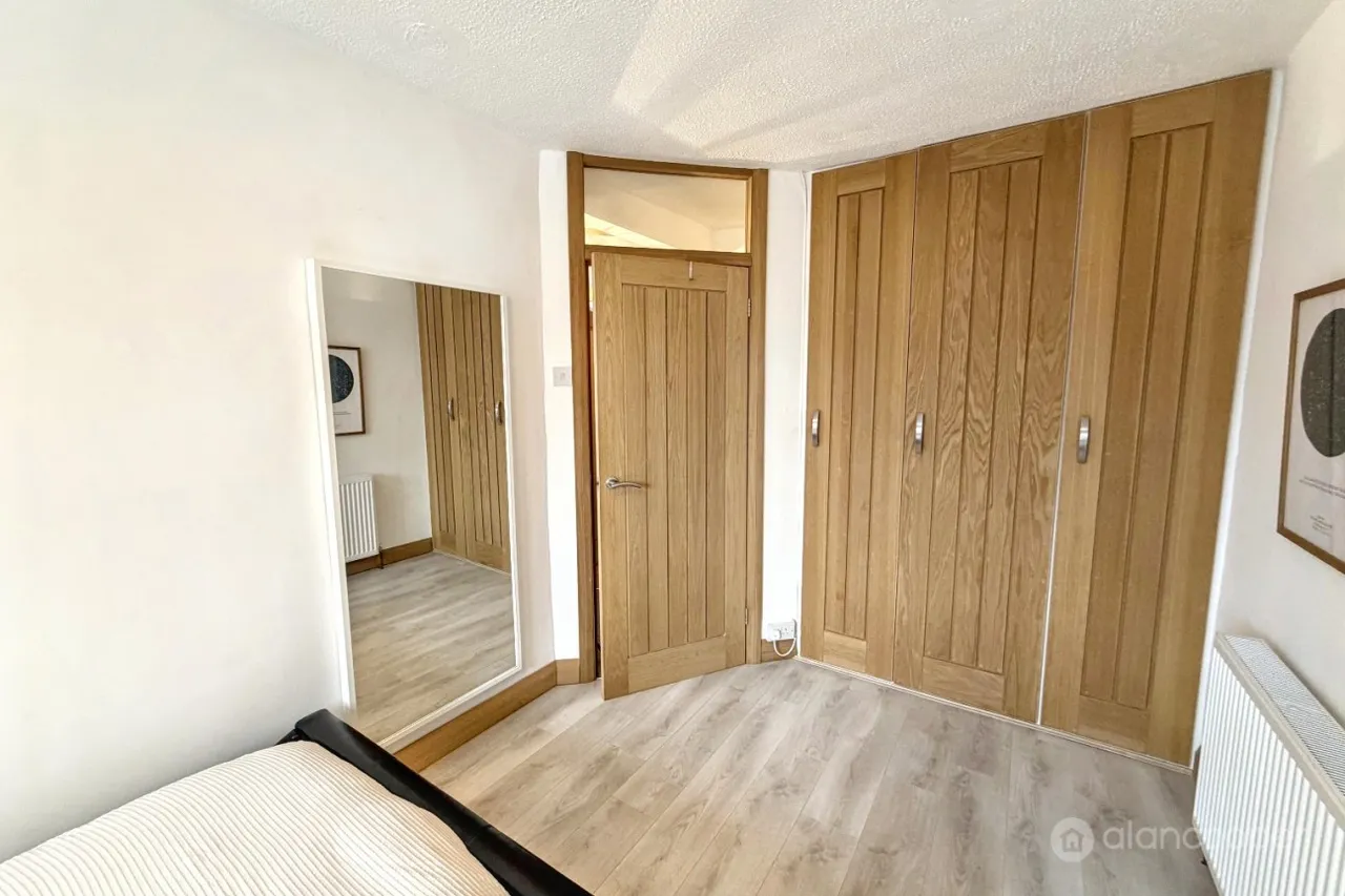 Southfield Close, Weddington, CV10, photo 16