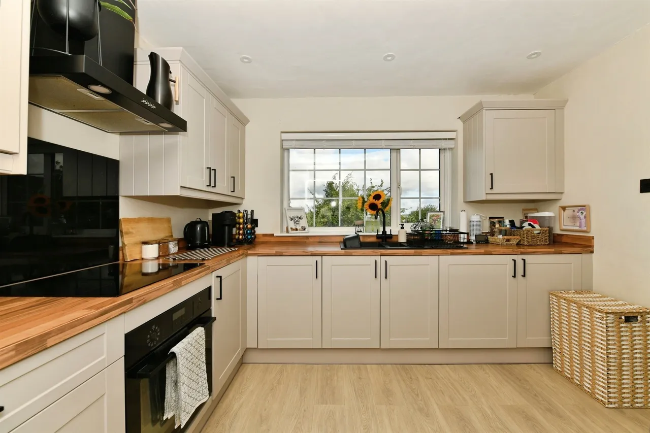 Castle View, Westbury, BA13, photo 2