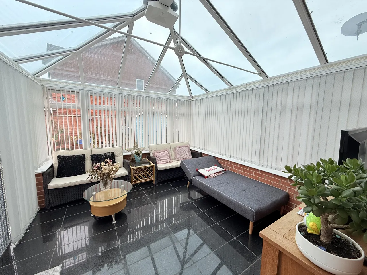 Danvers Drive, NG19, photo 4