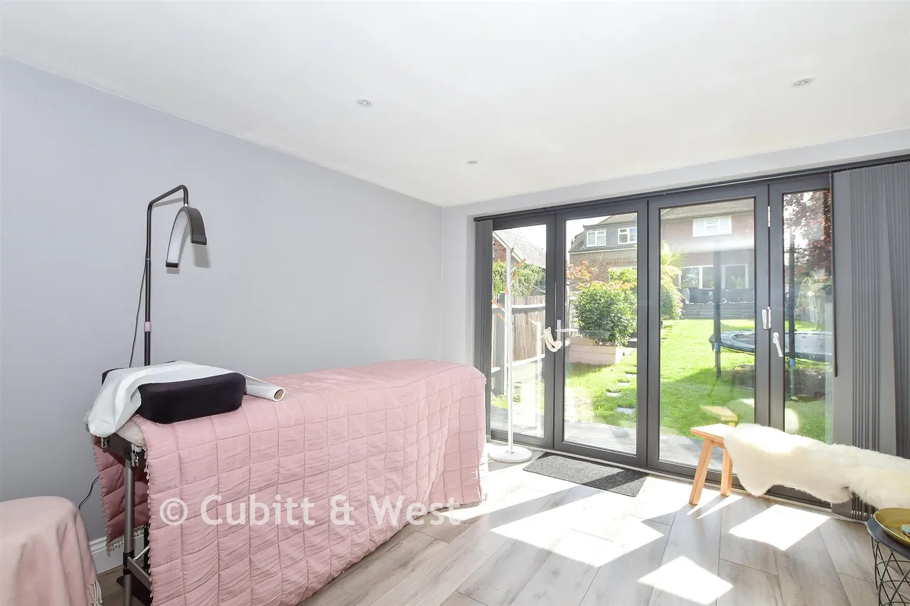 Gordon Road, Haywards Heath, RH16, photo 19