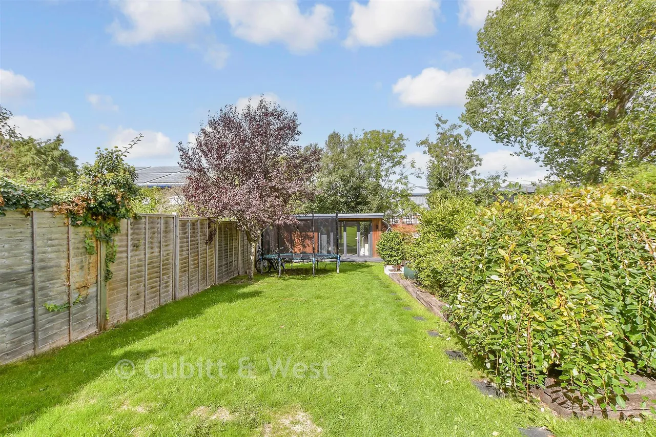 Gordon Road, Haywards Heath, RH16, photo 17