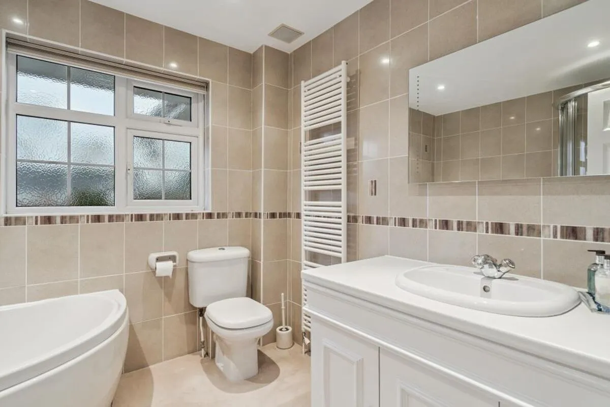 Manor Close, Penn, HP10, photo 19