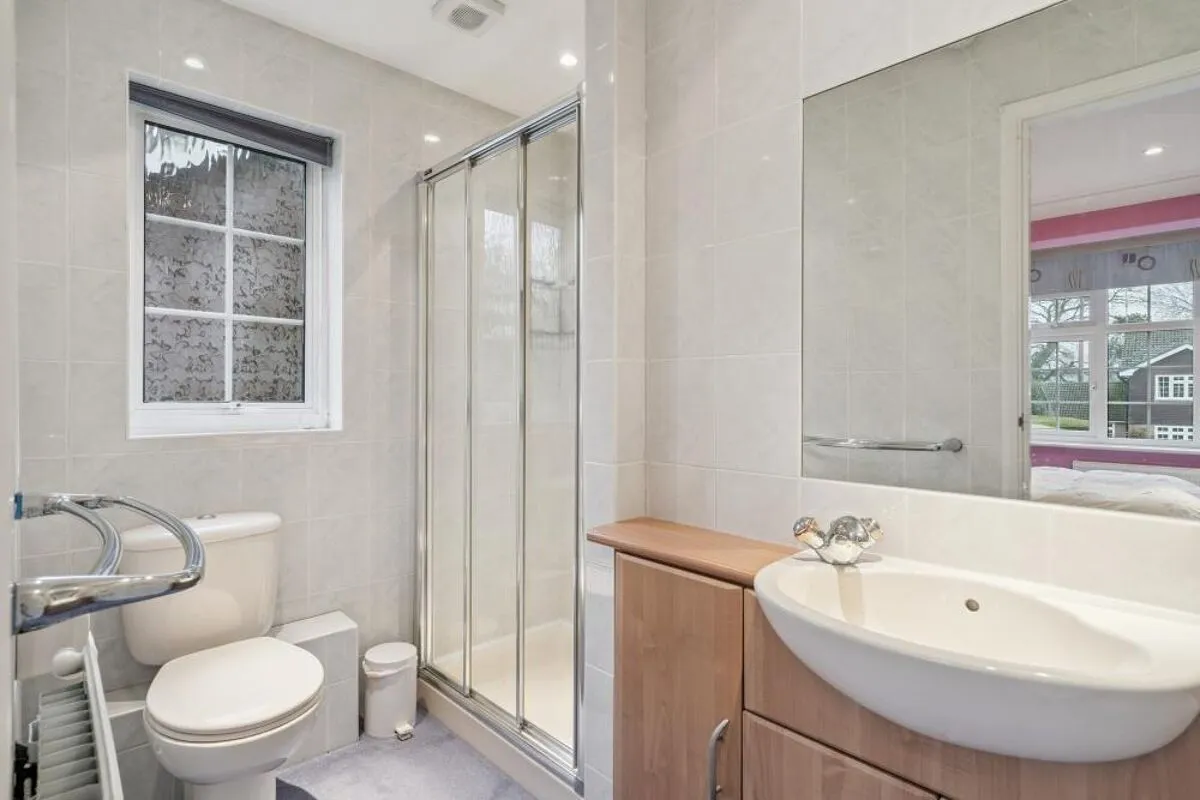 Manor Close, Penn, HP10, photo 16