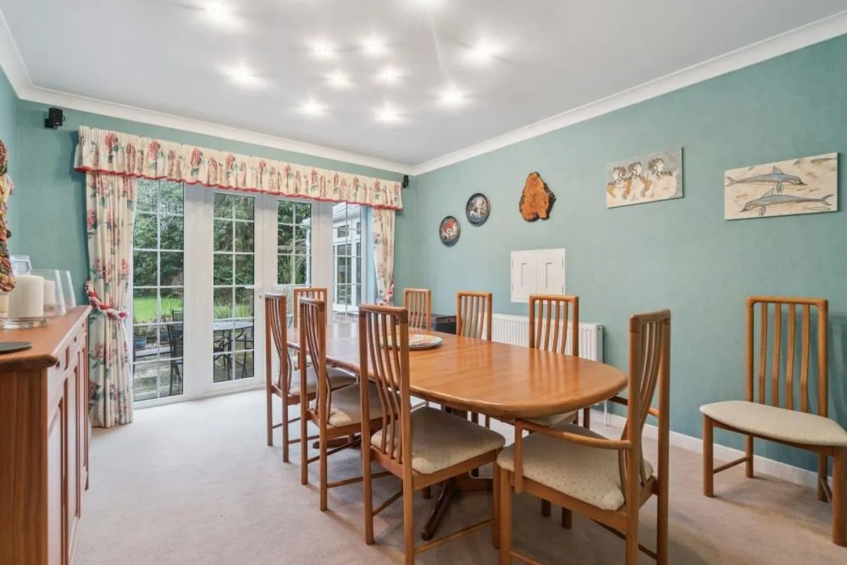 Manor Close, Penn, HP10, photo 11