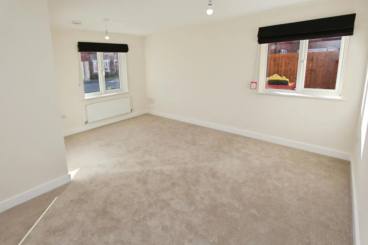 Pathfinder Way, Castle Donington, DE74, photo 5
