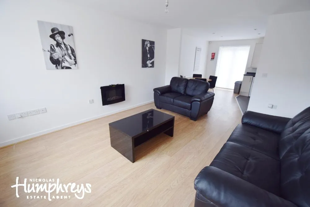 Lyme Valley Mews, Newcastle-Under-Lyme, ST5, photo 5