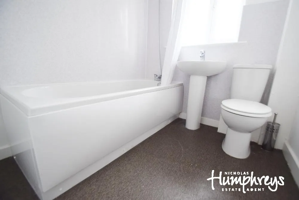 Lyme Valley Mews, Newcastle-Under-Lyme, ST5, photo 8