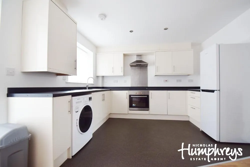Lyme Valley Mews, Newcastle-Under-Lyme, ST5, photo 3