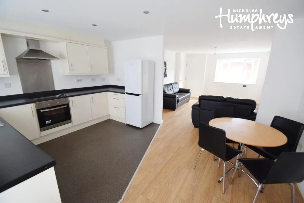 Lyme Valley Mews, Newcastle-Under-Lyme, ST5, photo 2