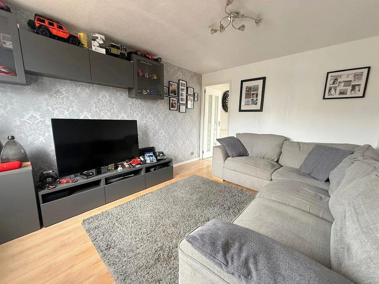 Summit Rise, East Hunsbury, photo 2