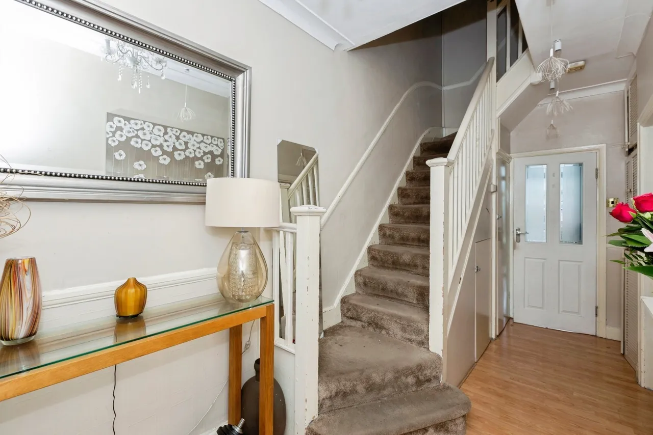 Fullwell Avenue, Ilford, IG6, photo 2