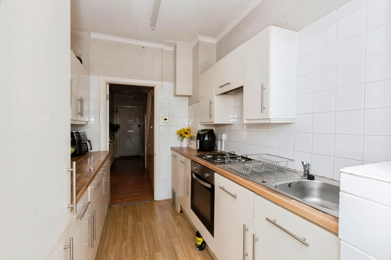 Fullwell Avenue, Ilford, IG6, photo 11