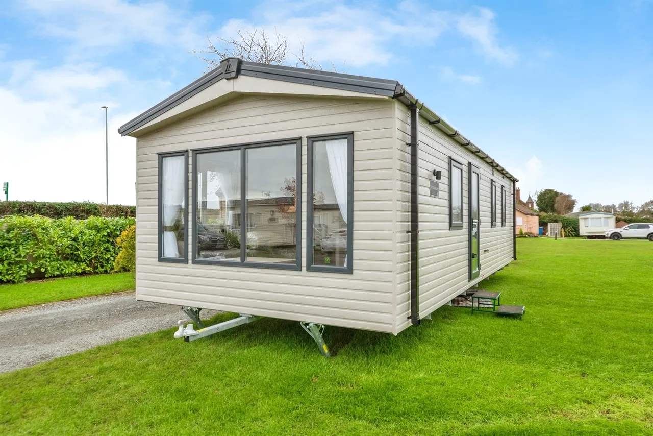 Lincoln Road, Tuxford, NG22, photo 17