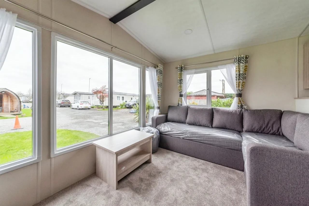 Lincoln Road, Tuxford, NG22, photo 6