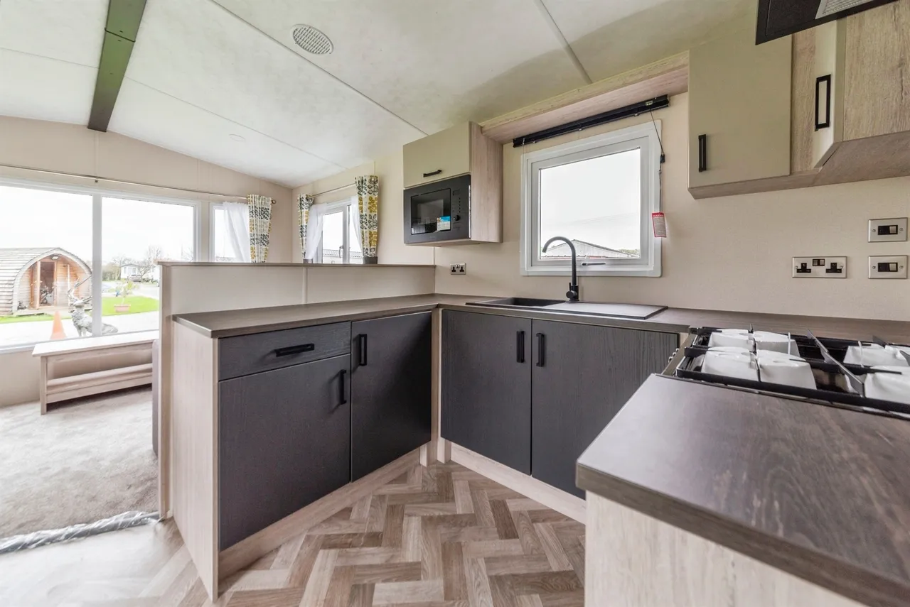 Lincoln Road, Tuxford, NG22, photo 10