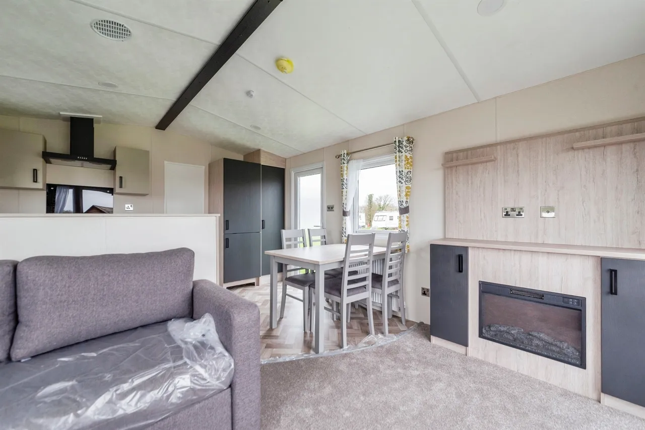 Lincoln Road, Tuxford, NG22, photo 2