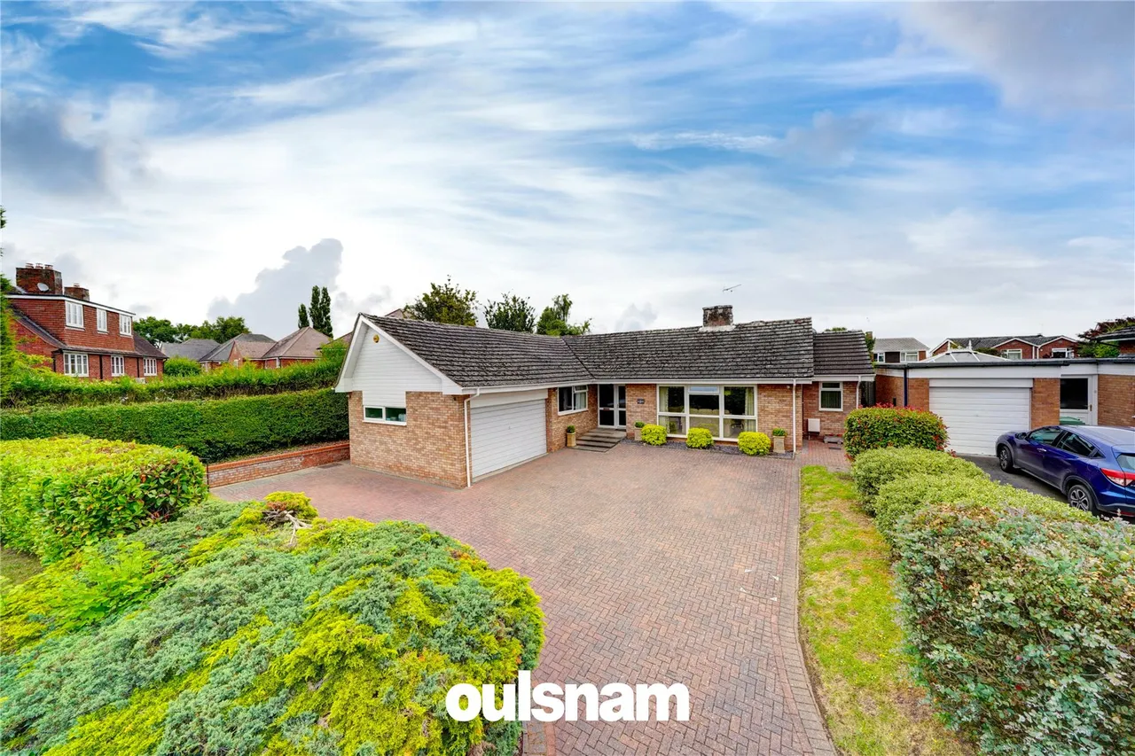 3 bed house for sale — The Orchard Lea, Droitwich, Worcestershire, WR9 7AL