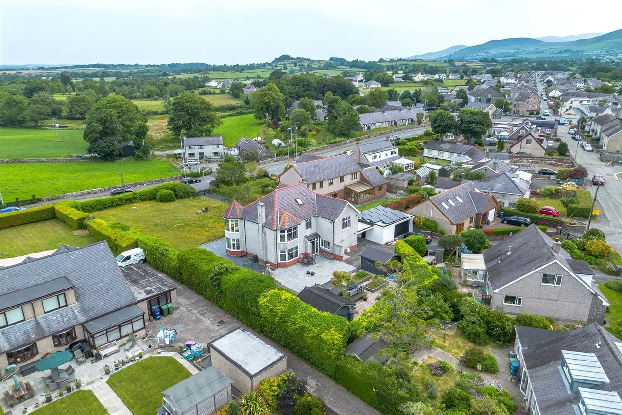 Llanrug, Caernarfon, LL55, photo 36