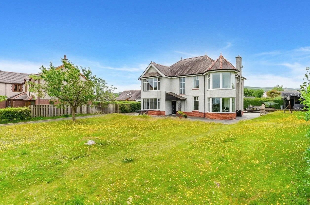 Llanrug, Caernarfon, LL55, photo 2