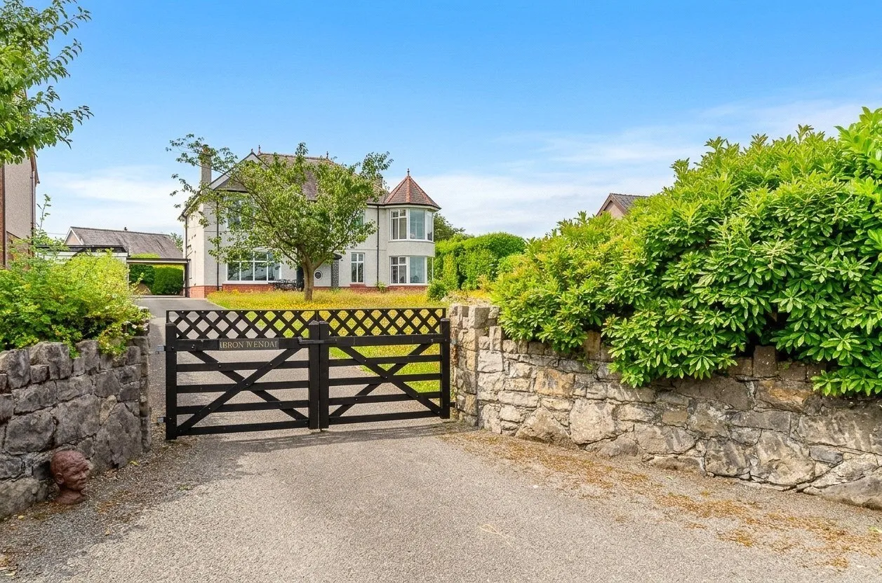Llanrug, Caernarfon, LL55, photo 27