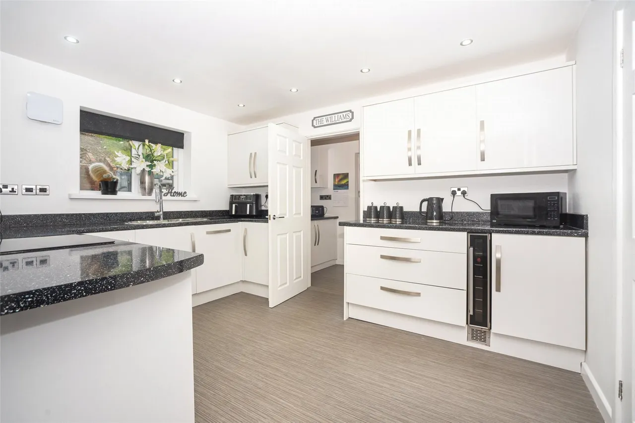 Bryn Cadno, Colwyn Bay, LL29, photo 2