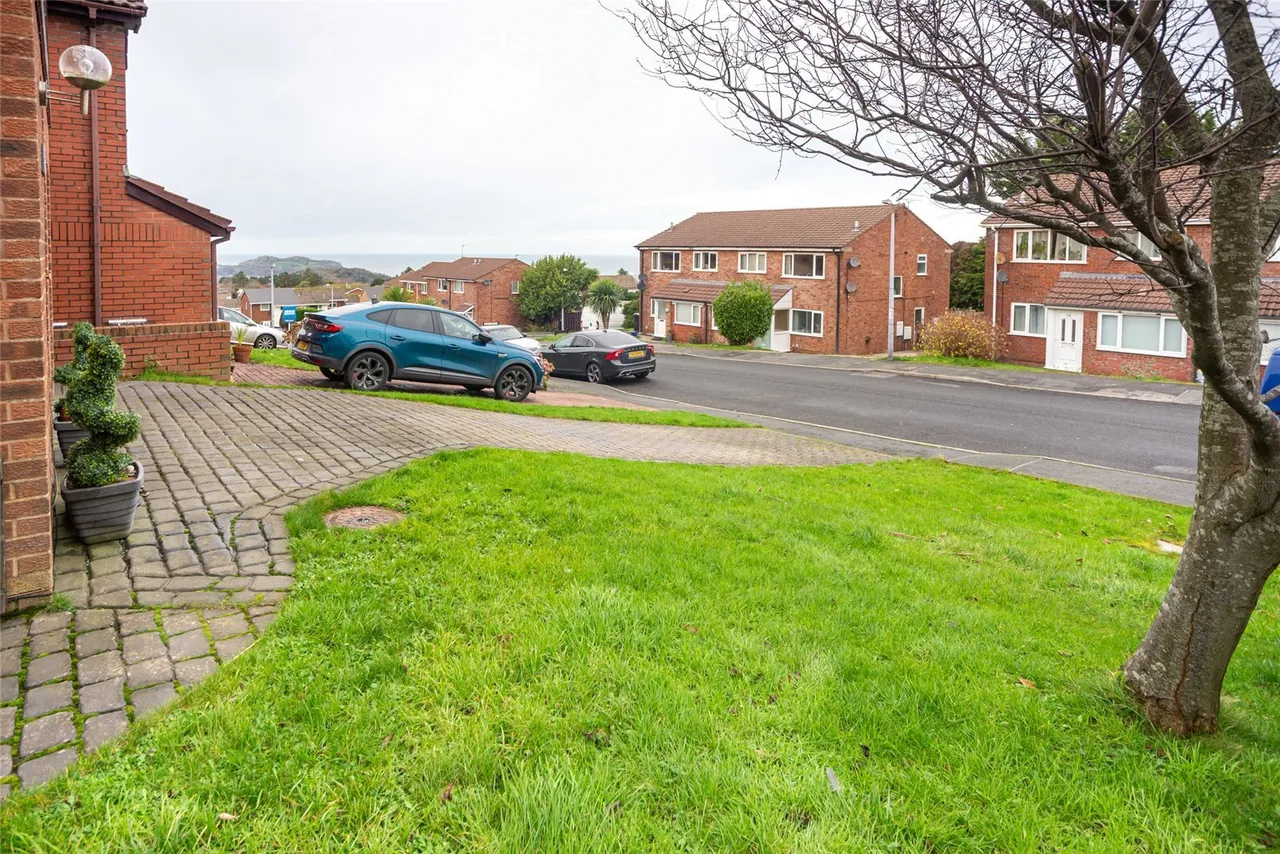 Bryn Cadno, Colwyn Bay, LL29, photo 19