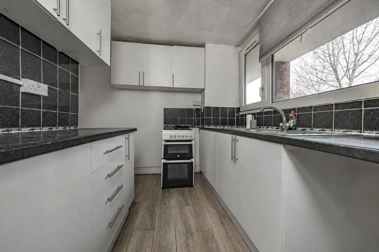 Shawford Court, Roehampton, photo 2