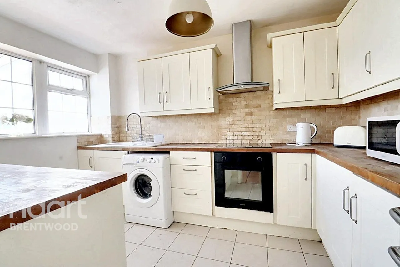 London Road, Brentwood, CM14, photo 4