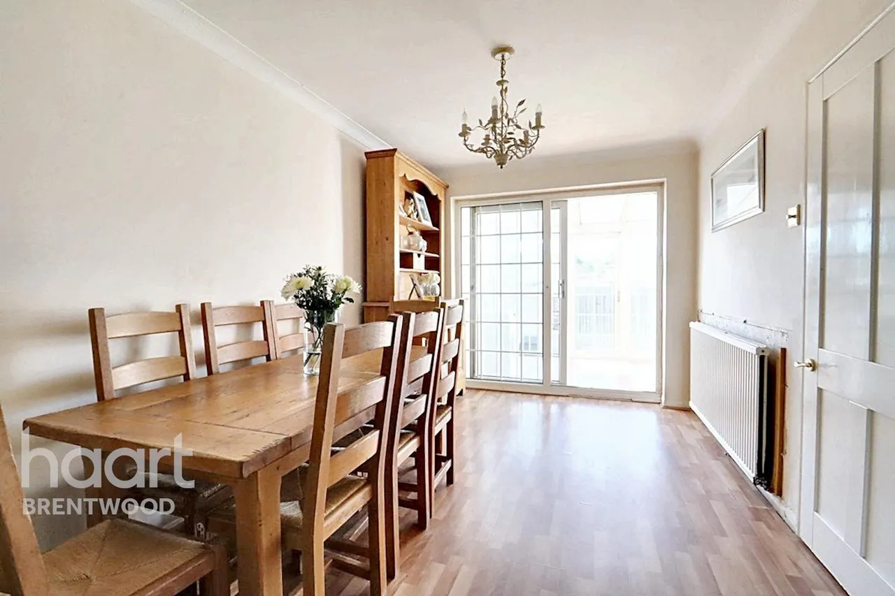 London Road, Brentwood, CM14, photo 6
