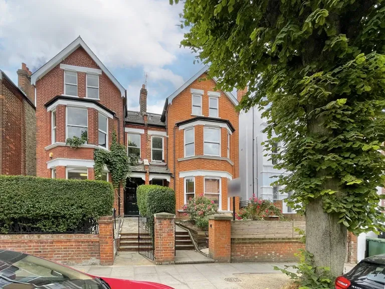 3 bed flat for sale — Minster Road, West Hampstead, NW2 3SD