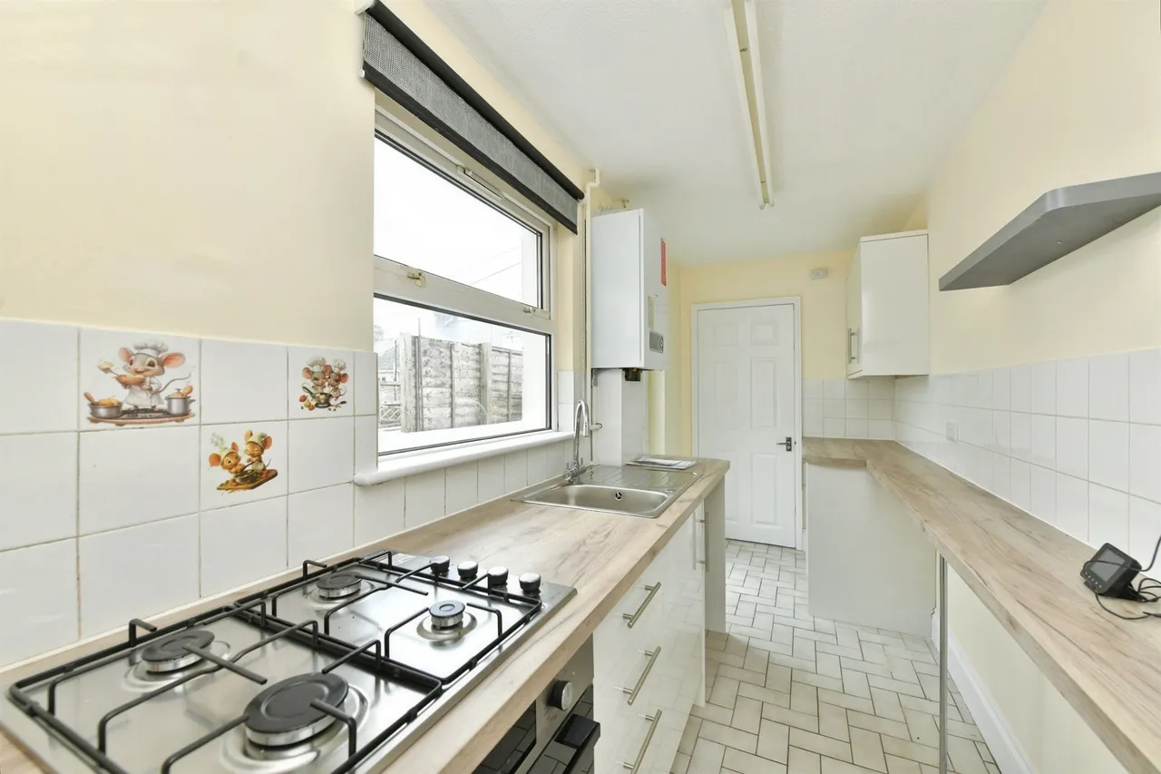 Glenmore Avenue, Plymouth, PL2, photo 7