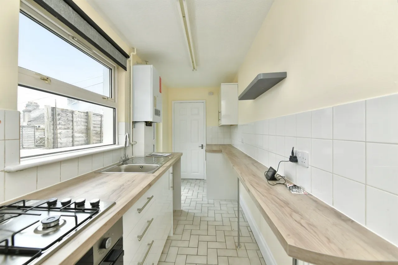Glenmore Avenue, Plymouth, PL2, photo 8