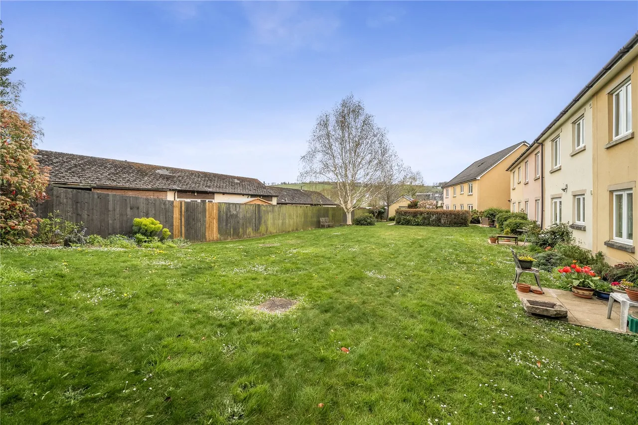 Gwenllian Morgan Court, Heol Gouesnou, Brecon, Powys, LD3 7EE, photo 3