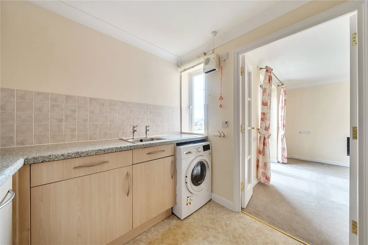 Gwenllian Morgan Court, Heol Gouesnou, Brecon, Powys, LD3 7EE, photo 8