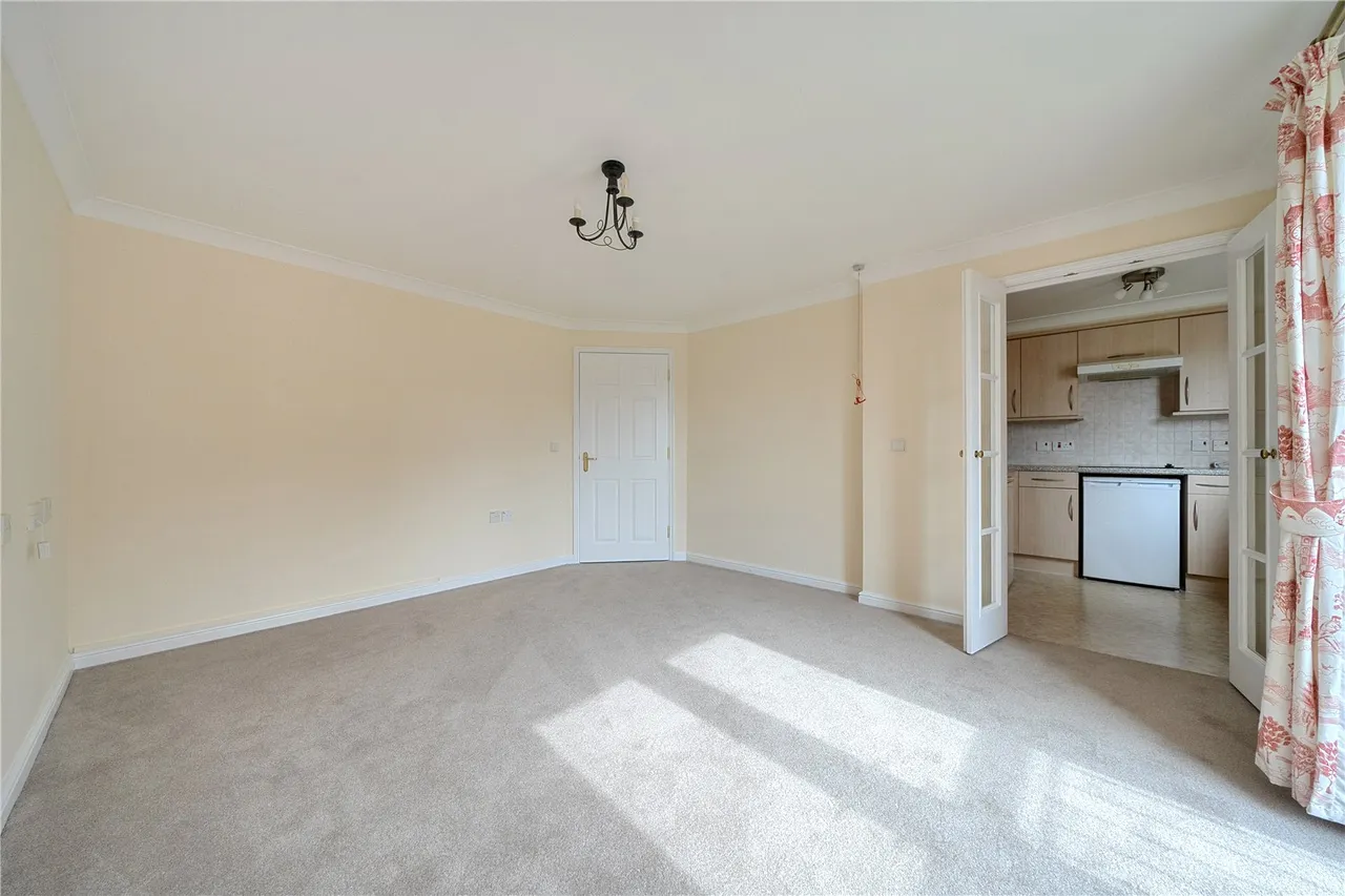 Gwenllian Morgan Court, Heol Gouesnou, Brecon, Powys, LD3 7EE, photo 9