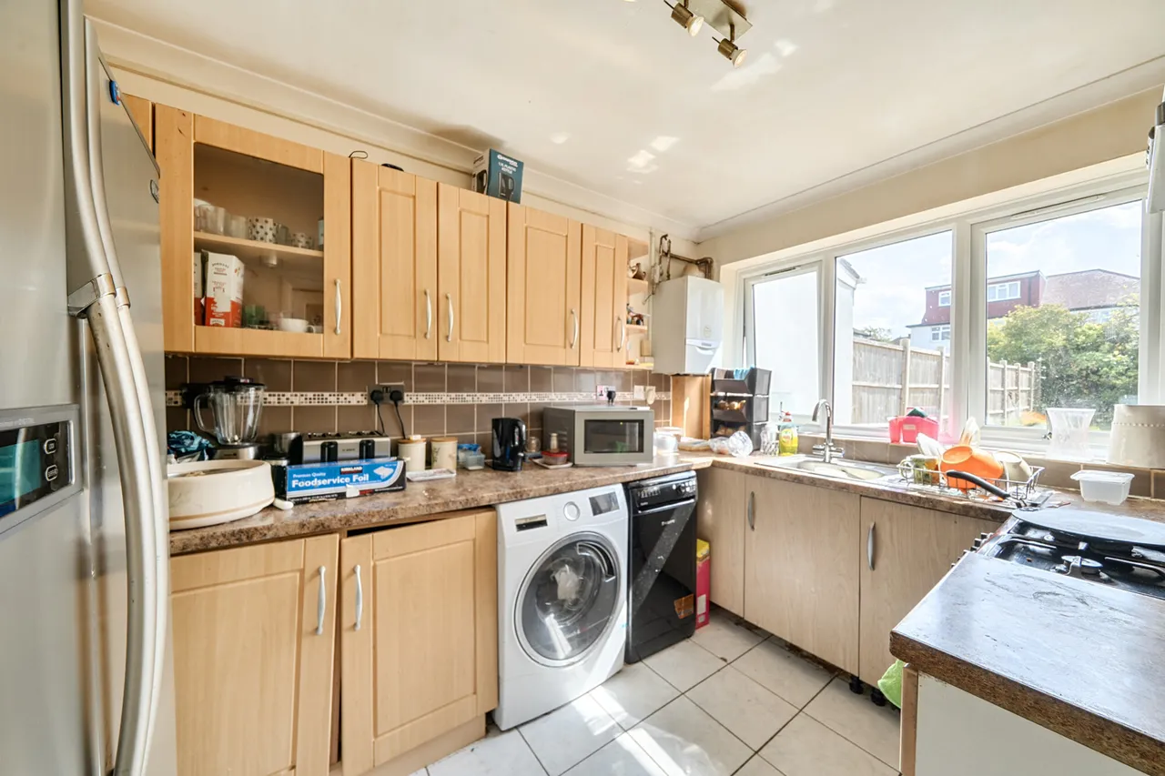 Chapman Crescent, Harrow, HA3, photo 3